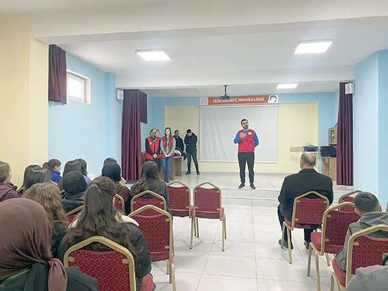 GENÇLİK TANITIMA LİSELERDE BAŞLADI