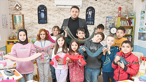 ÖĞRENCİLERDEN DEPREMZEDE ÇOCUKLARA GÖNÜL ATKISI