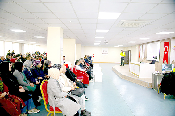 OKUL SERVİS ŞOFÖRLERİNE GÜVENLİ ULAŞIM EĞİTİMİ