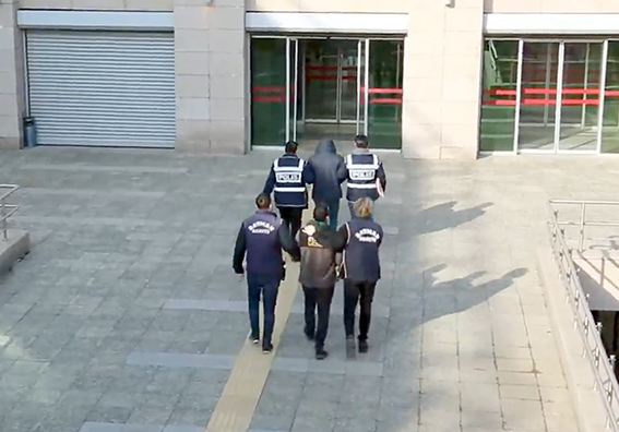 ÇALINTI MALZEMELERLE YAKALANDILAR, TUTUKLANDILAR