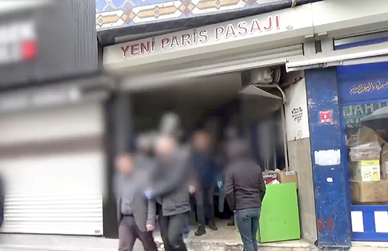 EV VE PASAJLARA KAÇAKÇILIK BASKINI!