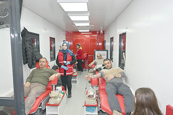 BATMANLILARDAN KAN BAĞIŞ KAMPANYASINA BÜYÜK DESTEK 