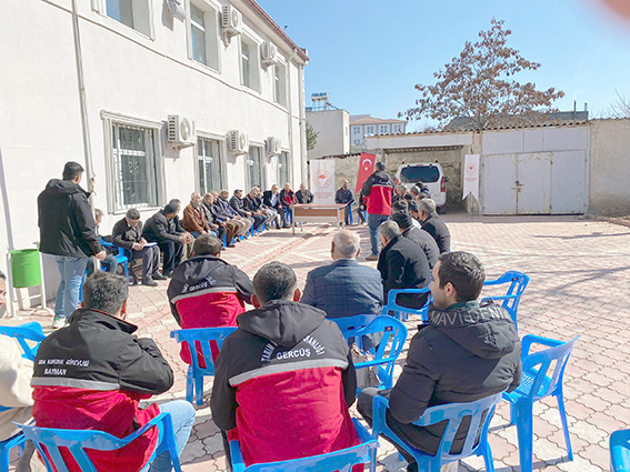 ÇİFTÇİLERE MODERN SULAMA EĞİTİMİ VERİLDİ