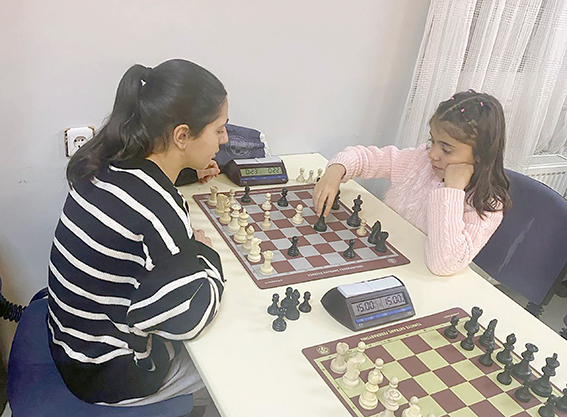 ÇOCUKLAR SATRANÇ TURNUVASI DÜZENLENDİ