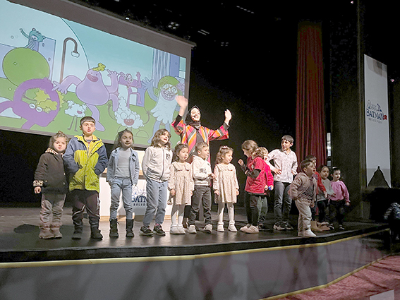 “EYVAH ÇOCUĞUM BEDENİNİ KEŞFEDİYOR” DEDİ VE BATMAN’DA BİR İLKE İMZA ATTI!