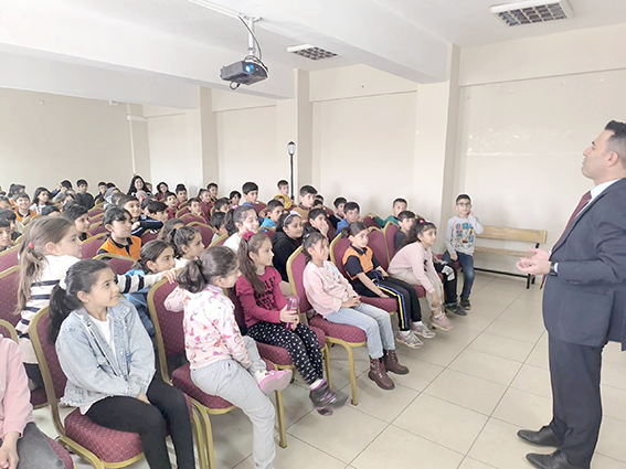 GENÇLİK OKUL SPORLARINI TANITIYOR