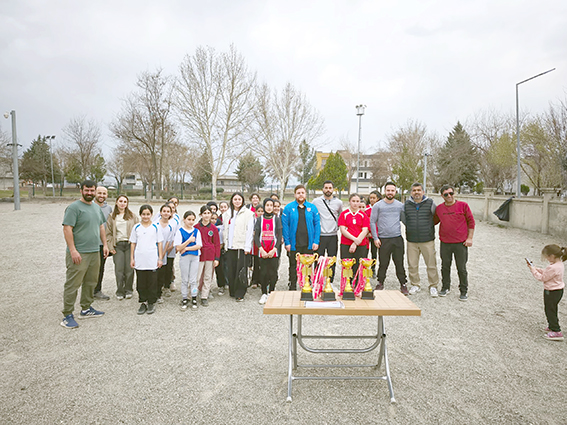 KÖY OKULU BOCCE’DE ŞAMPİYON OLDU