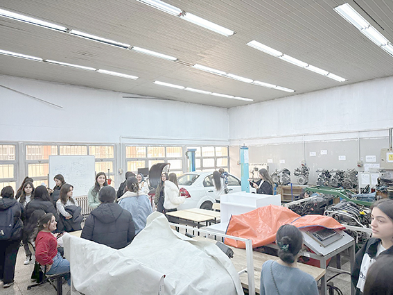 LİSE ÖĞRENCİLERİNDEN ÜNİVERSİTE’YE ZİYARET