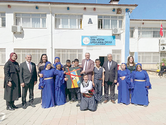 MÜDÜR CİĞER, TATLI BİR BAYRAM HEDİYESİ ETKİNLİĞİNE KATILDI