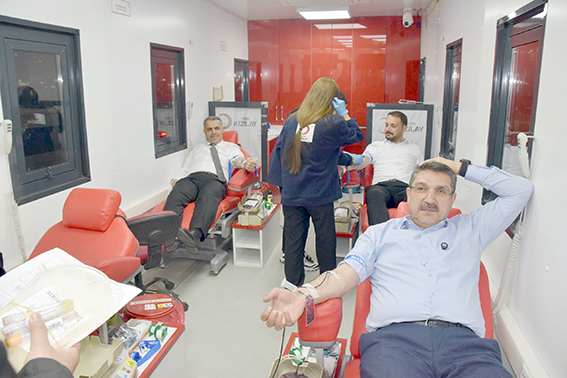 NASIROĞLU VE ŞANSİ KAN VERDİ