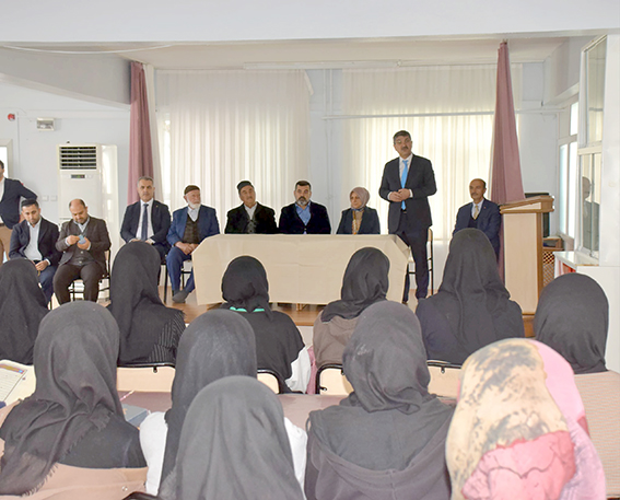 “GENÇLERİN BAŞARISI İÇİN ÇALIŞIYORUZ”