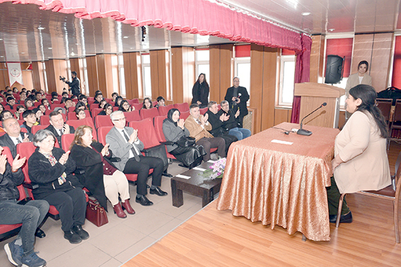 ÖĞRENCİLERE ‘ÜNİVERSİTEDE TIP EĞİTİMİ’ KONFERANSI VERİLDİ