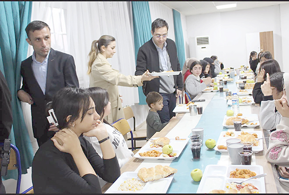 ÖĞRENCİLERLE İFTAR PROGRAMINDA BULUŞTU