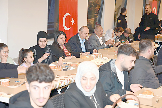 ŞEHİT AİLELERİ VE GAZİLER İFTARDA AĞIRLANDI