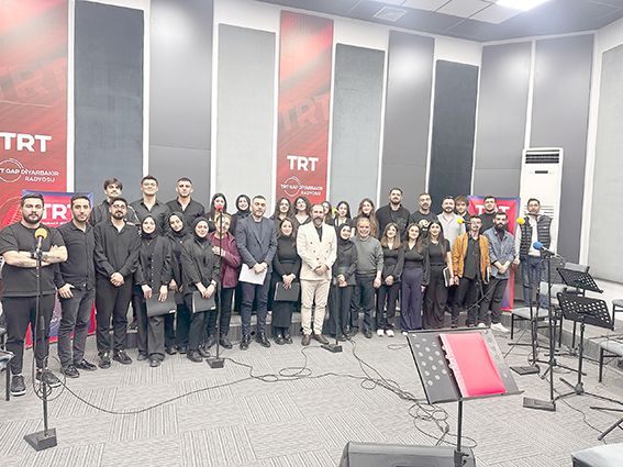 TASAVVUF KOROSU TRT TÜRKÜ’DE DİNLEYİCİLERLE BULUŞTU