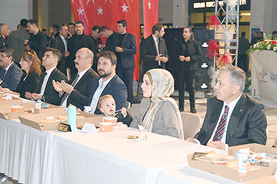 BAKAN YERLİKAYA ‘HUZUR VE KARDEŞLİK İFTAR PROGRAMI’NA KATILDI