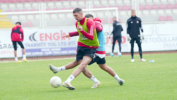 ŞAMPİYONLUK YARIŞINDA KRİTİK VİRAJ