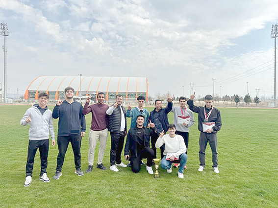 VEYSEL KARANİ TÜRKİYE’NİN EN ÇOK ÖDÜL ALAN OKULU OLDU