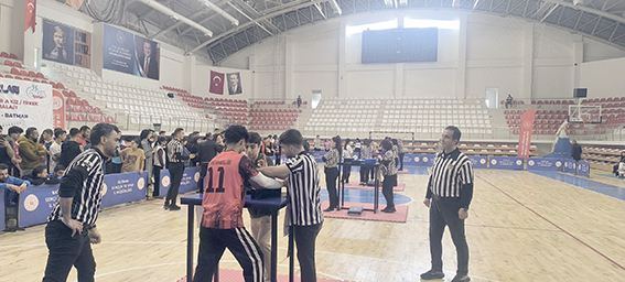 11 İLDEN 386 BİLEK GÜREŞÇİSİ SPORCUYU AĞIRLADI