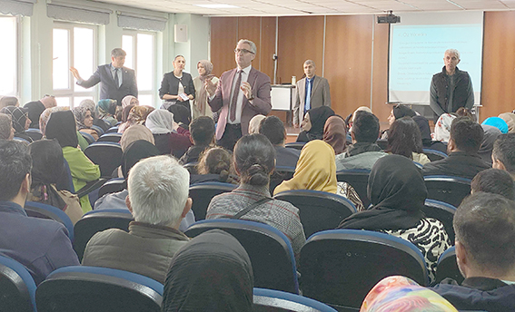 AİLE OKULU EĞİTİMLERİ DEVAM EDİYOR