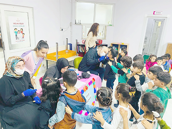 ANAOKULU ÖĞRENCİLERİNE AĞIZ VE DİŞ SAĞLIĞI EĞİTİMİ