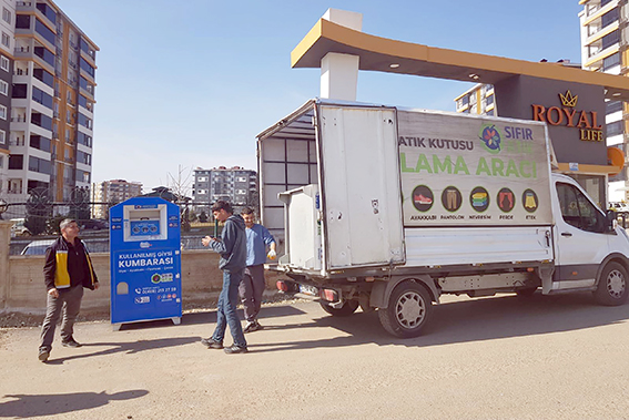 ATIK GİYSİLER ÜLKE EKONOMİSİNE KAZANDIRILIYOR