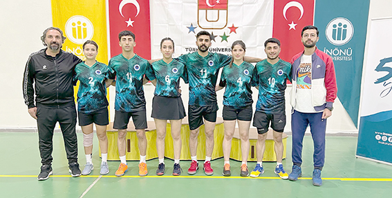 BATÜ BADMİNTON TAKIMI SÜPER LİGE YÜKSELDİ