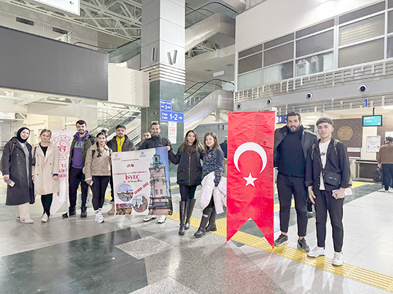 BATMAN’DAN 10 GENÇ İSVEÇ’E UĞURLANDI