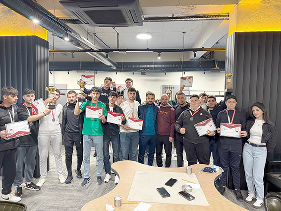 GENÇ BİLARDOCULAR YARIŞTI