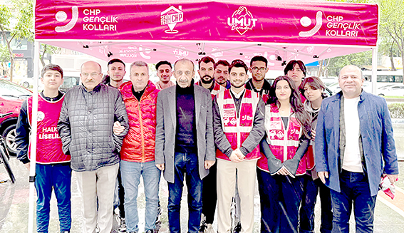 CHP’Lİ GENÇLERDEN ERKEN SEÇİM ÇAĞRISI