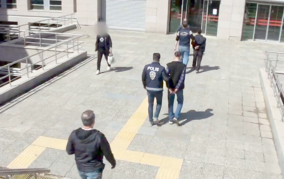 CİNAYET FAİLLERİ YAKALANDI