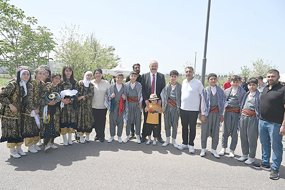 ÇOCUKLAR KOMUTANLIKTA DOYASIYA EĞLENDİ