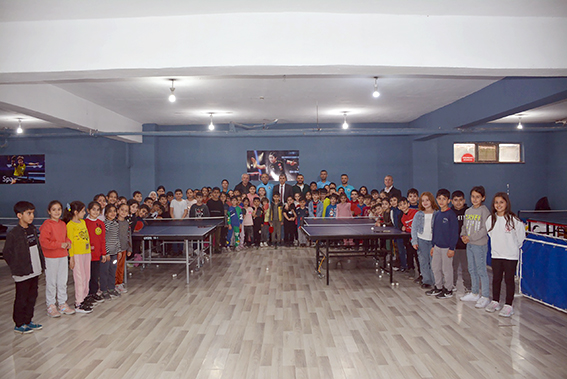 FATİH’TE MASA TENİSİ ŞENLİĞİ