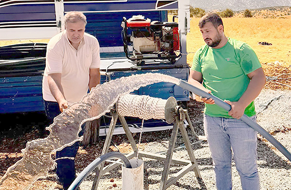 GAZİLER KÖYÜ SAĞLIKLI SUYA KAVUŞUYOR