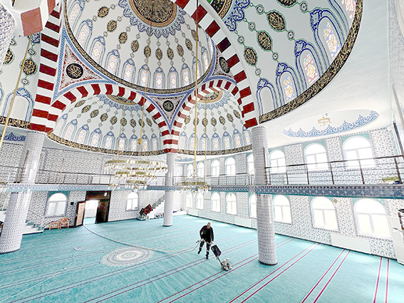 İBADETHANELERDE ÇALIŞMALAR DEVAM EDİYOR