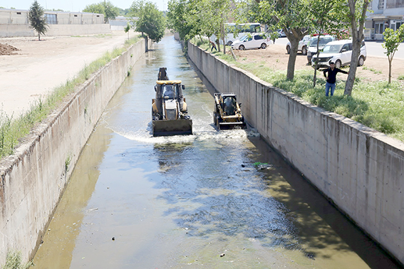 İLUH DERESİ’NDE KAPSAMLI TEMİZLİK ÇALIŞMASI