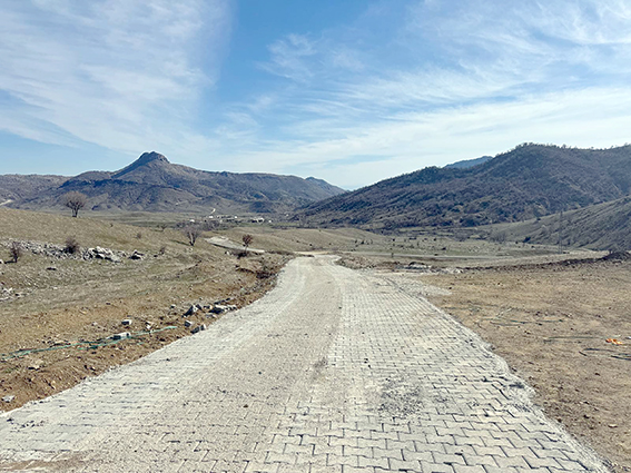 KAYADİBİ KÖYÜNE PARKE TAŞI DÖŞENDİ