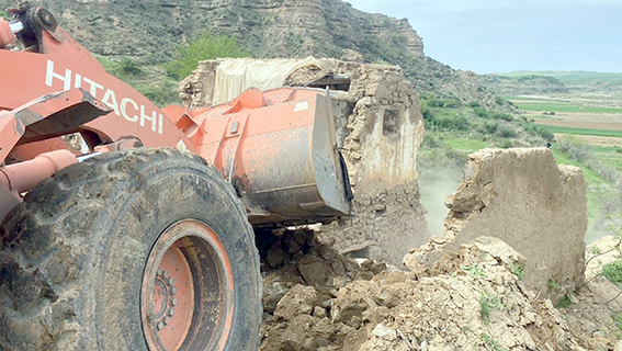 KÖYLERDE HİZMET SEFERBERLİĞİ DEVAM EDİYOR