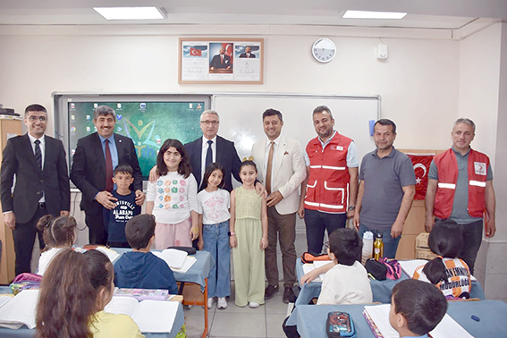 MÜDÜR CİĞER’DEN KAN BAĞIŞINA KATILAN OKULA ZİYARET