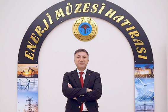 REKTÖR DEMİR, TRT GAP’TA ENERJİ MÜZESİNİ ANLATTI