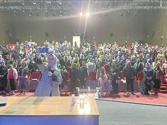 TONGAR, BATMANLI TAKİPÇİLERİYLE BULUŞTU