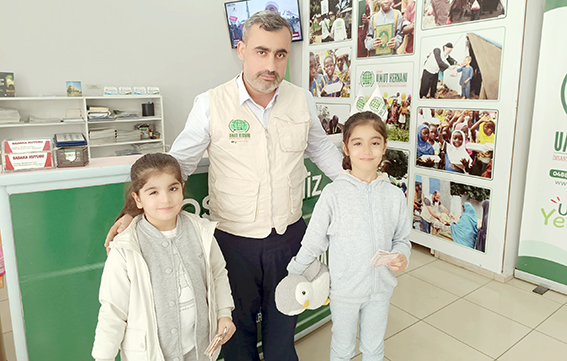 MİNİKLERDEN ANLAMLI BAĞIŞ