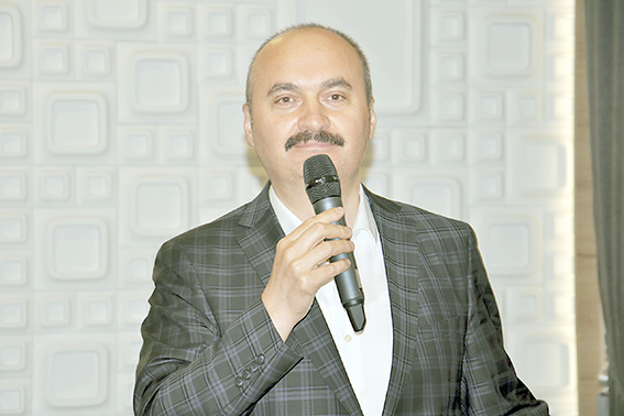 VALİ CANALP “EMEKÇİLER KALKINMANIN TEMEL TAŞIDIR”