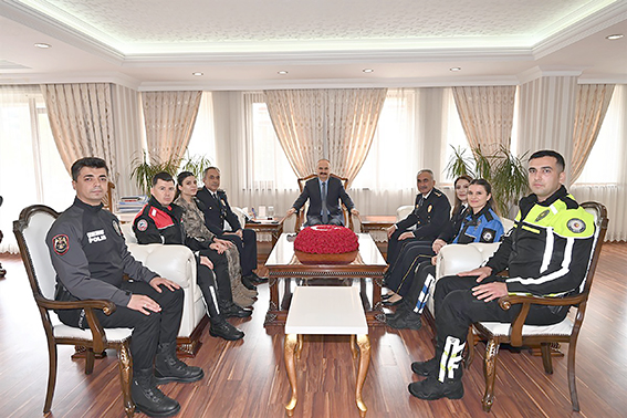 VALİ CANALP’A POLİS HAFTASI ZİYARETİ