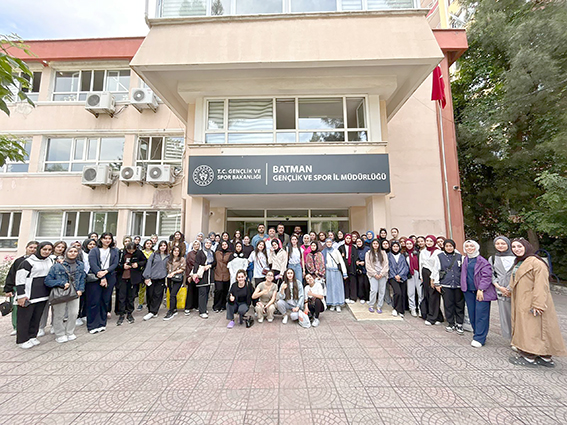 2 KIZ KAFİLESİ ÇANAKKALE’YE UĞURLANDI