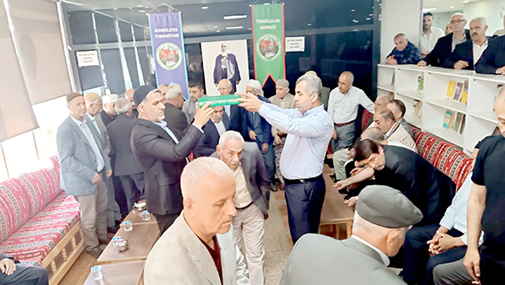 52 YILLIK HUSUMET BARIŞLA SON BULDU