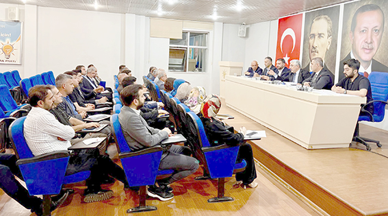 AK PARTİ’DE MERKEZ İLÇE TOPLANTISI YAPILDI