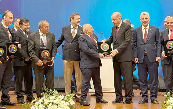 ARİF GÜNEŞ’E TOBB’DAN 20. YIL HİZMET ŞEREF PLAKETİ
