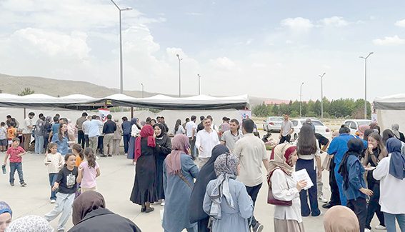 BATÜ’DE GAZZE YARARINA KERMES DÜZENLENDİ