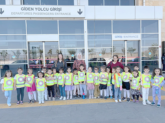 BATMAN HAVALİMANI, MİNİKLERE HAVACILIĞI SEVDİRMEYE DEVAM EDİYOR